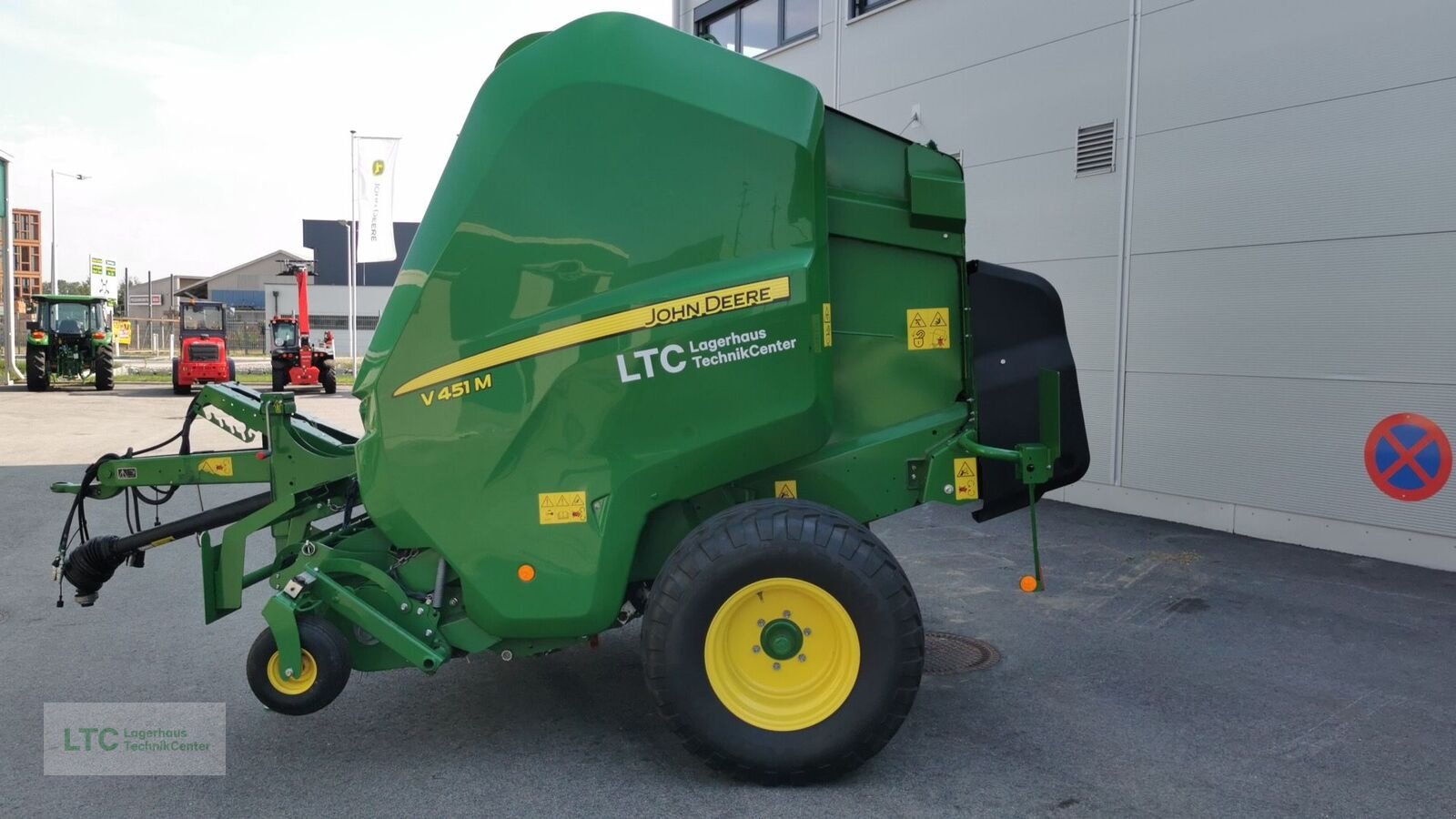 Rundballenpresse of the type John Deere V 451 M HC25, Vorführmaschine in Redlham (Picture 9)