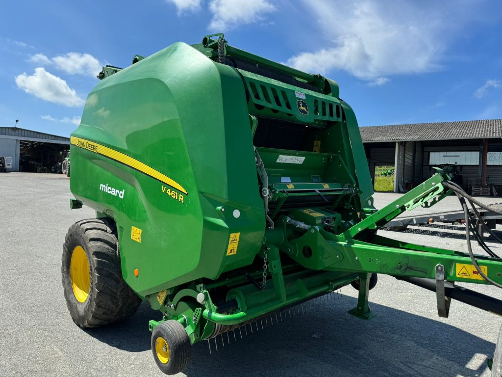 Rundballenpresse Türe ait John Deere V 461 R MAXICUT 13 COUTEAUX  -, Gebrauchtmaschine içinde GUERET (resim 2)