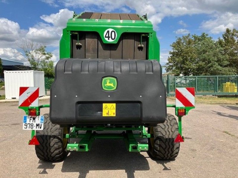 Rundballenpresse typu John Deere V 461M RFF, Gebrauchtmaschine v SAINT NICOLAS DE PORT (Obrázok 8)