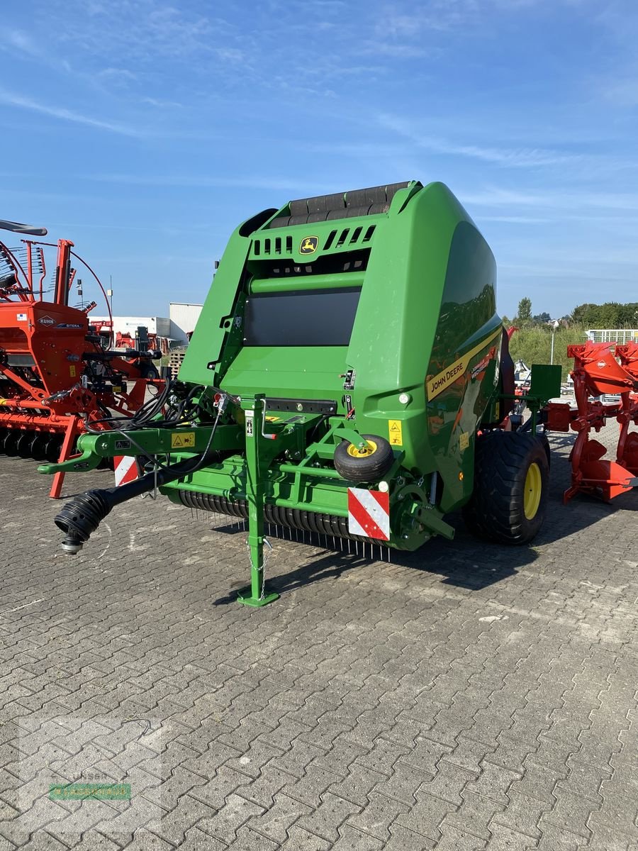 Rundballenpresse типа John Deere V451 M, Neumaschine в Hartberg (Фотография 1)