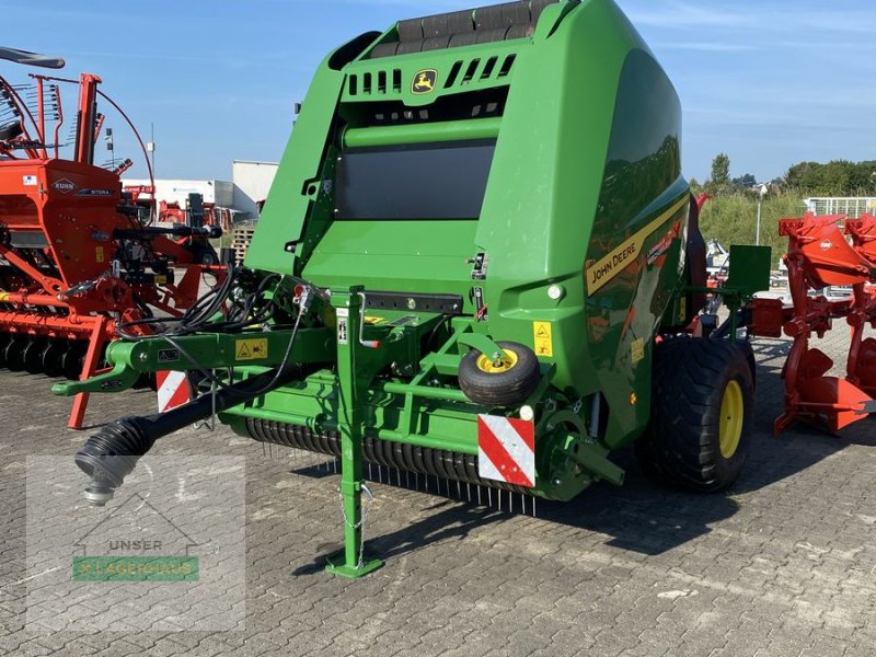 Rundballenpresse от тип John Deere V451 M, Neumaschine в Hartberg (Снимка 1)