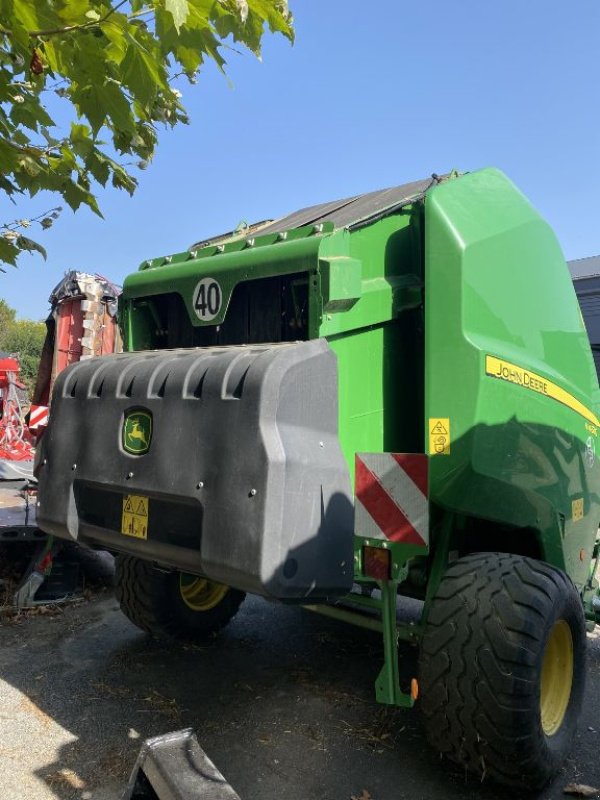 Rundballenpresse del tipo John Deere V451G, Gebrauchtmaschine In BOULOGNE SUR GESSE (Immagine 4)