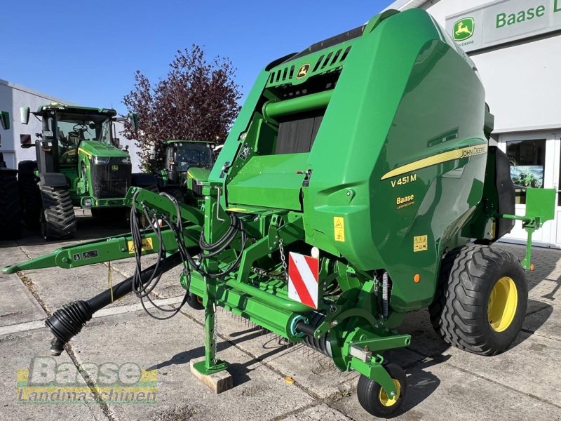 Rundballenpresse des Typs John Deere V451M nur 3244 Ballen!, Gebrauchtmaschine in Holthof (Bild 1)