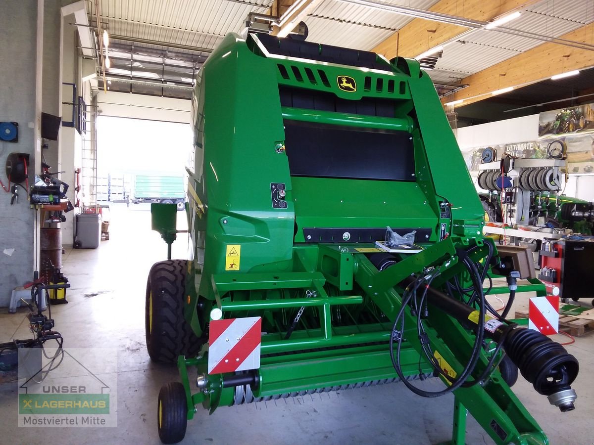 Rundballenpresse tipa John Deere V451M, Vorführmaschine u Bergland (Slika 2)