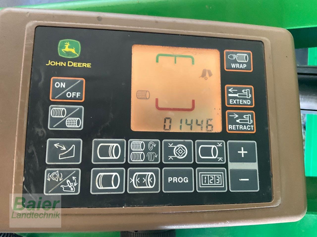 Rundballenpresse za tip John Deere V451M, Gebrauchtmaschine u OBERNDORF-HOCHMOESSINGEN (Slika 2)