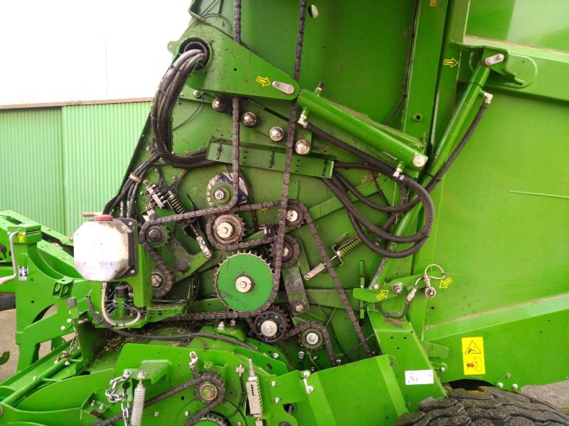 Rundballenpresse Türe ait John Deere V451M, Gebrauchtmaschine içinde Liebenwalde (resim 15)