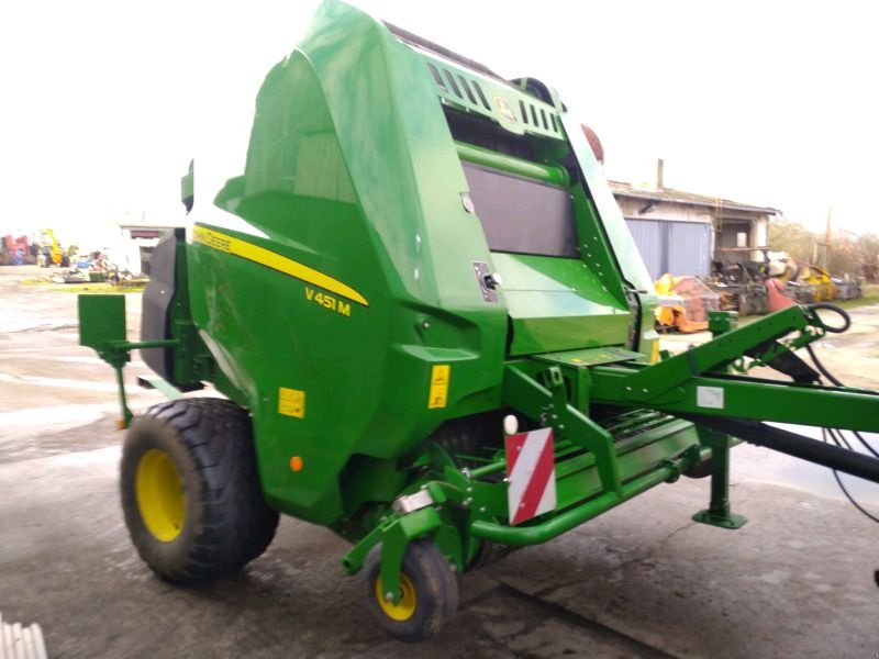 Rundballenpresse del tipo John Deere V451M, Gebrauchtmaschine en Liebenwalde (Imagen 18)