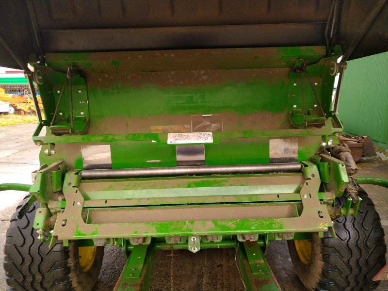 Rundballenpresse del tipo John Deere V451M, Gebrauchtmaschine en Liebenwalde (Imagen 17)