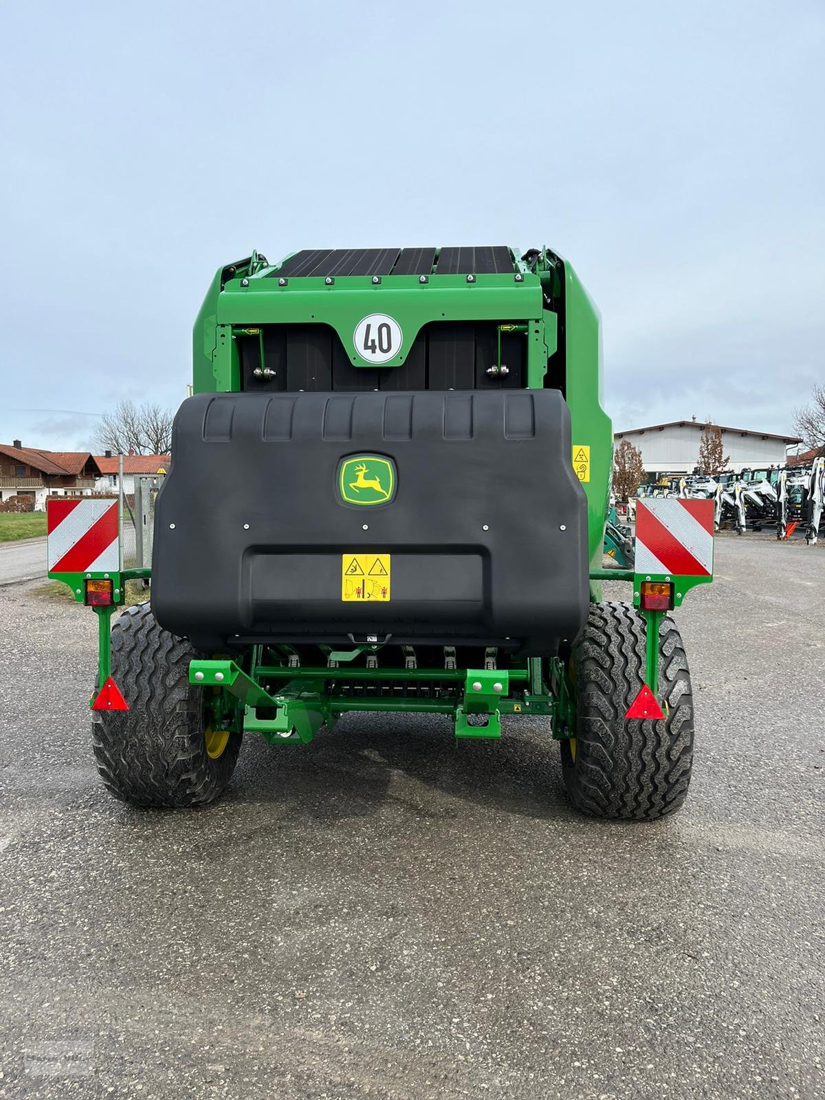 Rundballenpresse des Typs John Deere V451M, Gebrauchtmaschine in Antdorf (Bild 5)