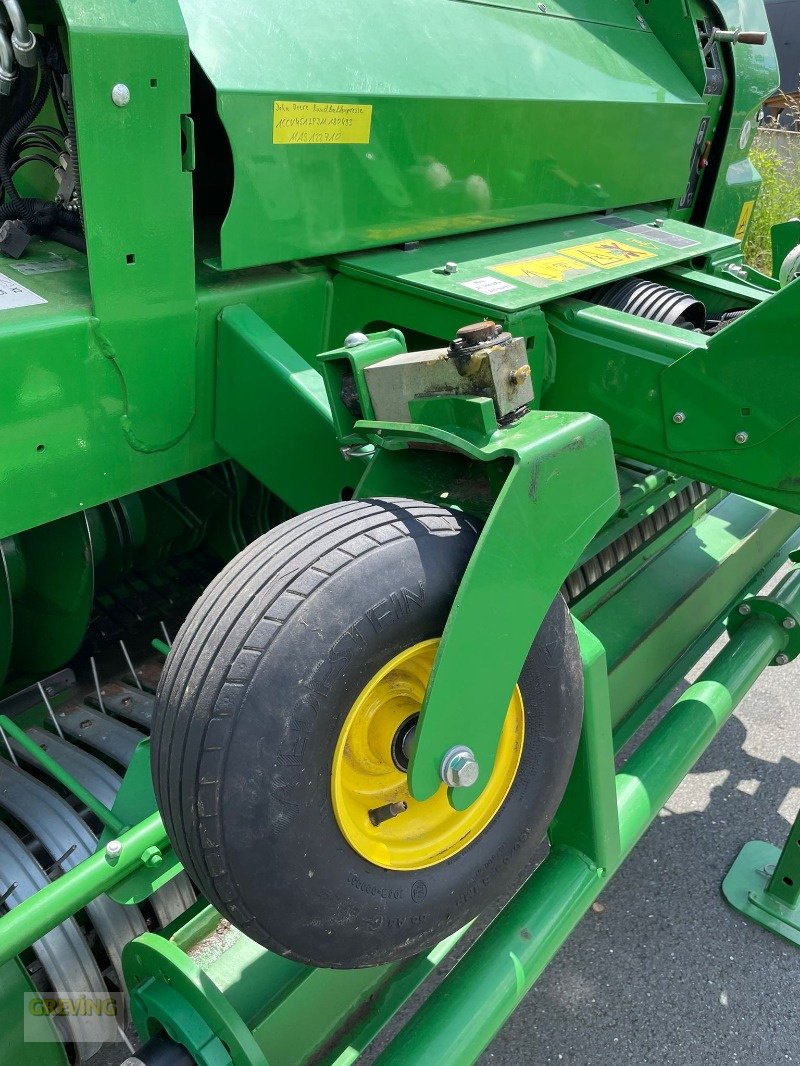 Rundballenpresse typu John Deere V451M, Gebrauchtmaschine w Werne (Zdjęcie 19)