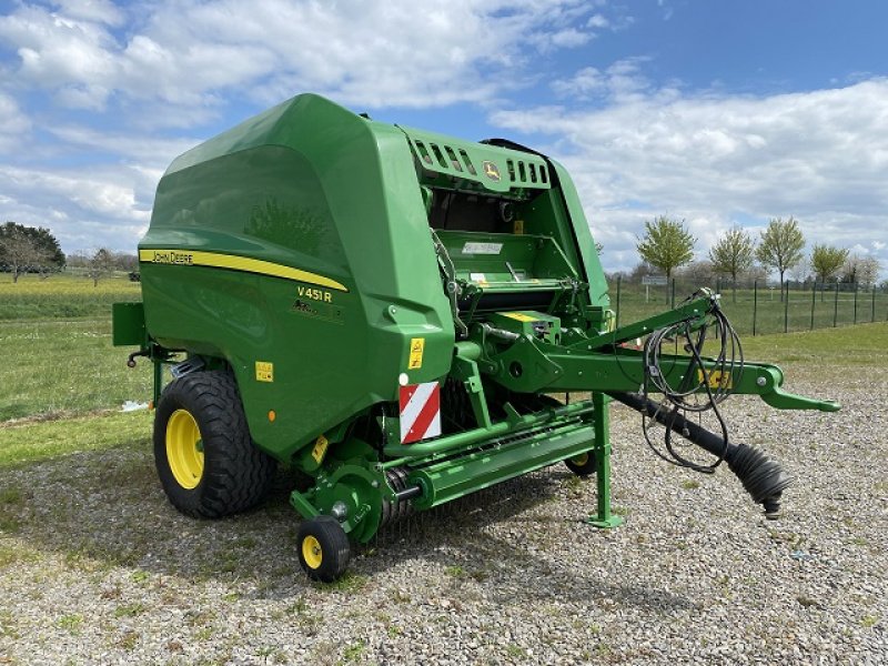 Rundballenpresse typu John Deere V451R, Gebrauchtmaschine w LE PONT CHRETIEN (Zdjęcie 10)