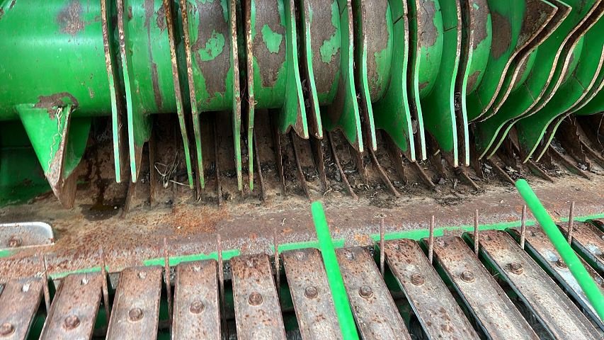 Rundballenpresse des Typs John Deere V461 M, Gebrauchtmaschine in BOSC LE HARD (Bild 6)