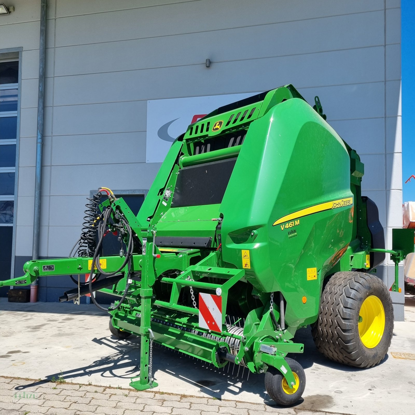 Rundballenpresse du type John Deere V461M 25Messer, Gebrauchtmaschine en Bruckmühl (Photo 1)