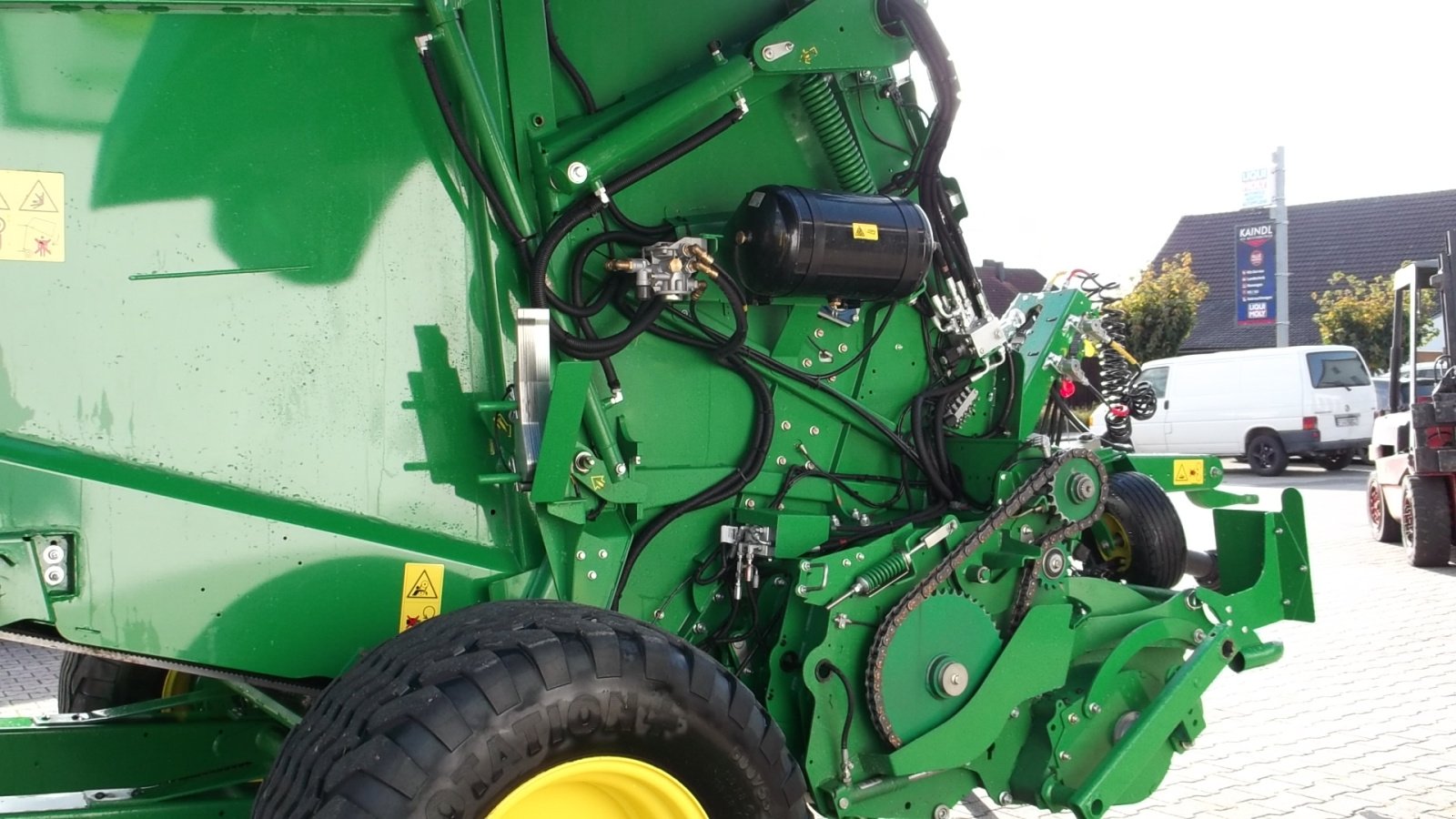 Rundballenpresse Türe ait John Deere V461M, Gebrauchtmaschine içinde Wolfersdorf (resim 5)