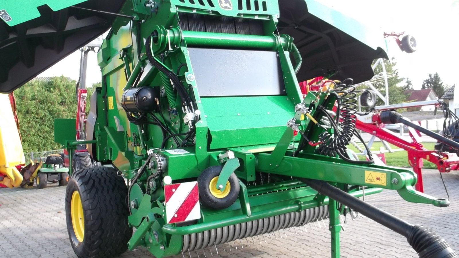 Rundballenpresse Türe ait John Deere V461M, Gebrauchtmaschine içinde Wolfersdorf (resim 6)