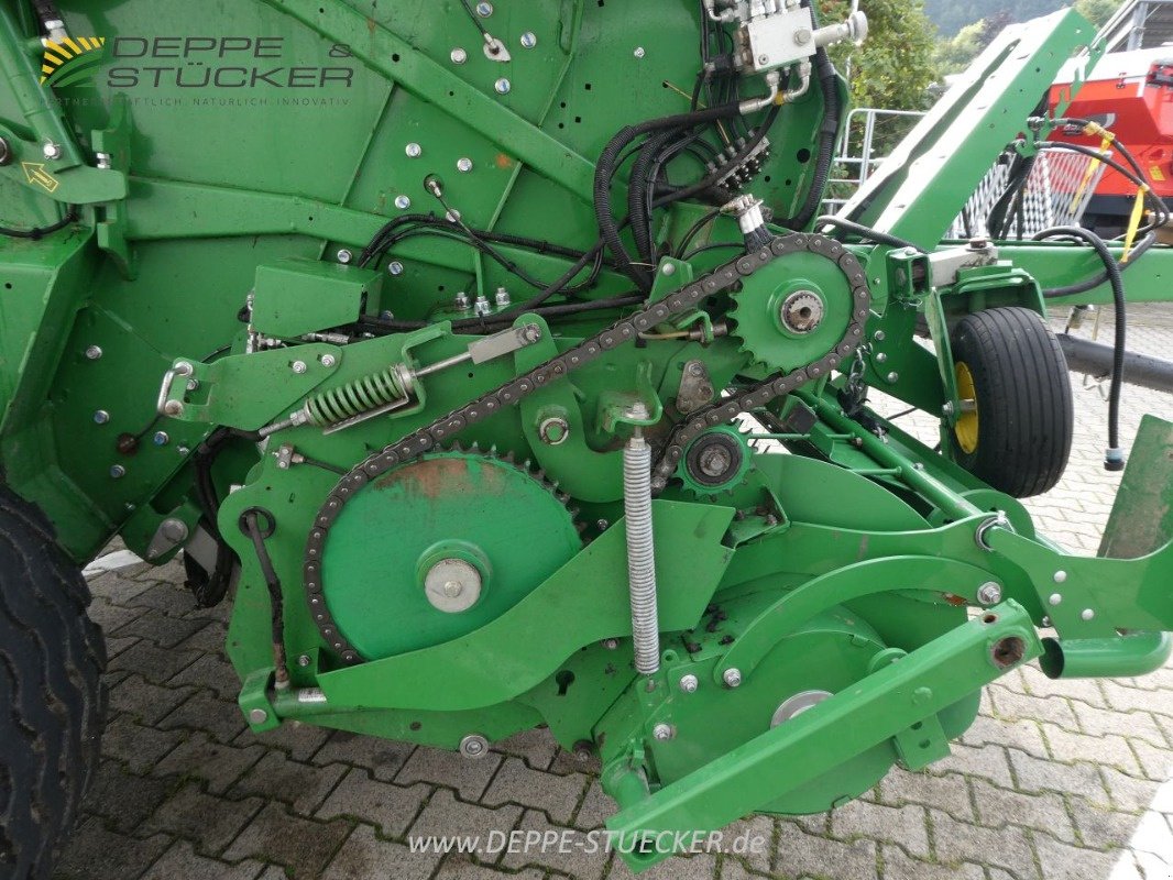 Rundballenpresse typu John Deere V461M, Gebrauchtmaschine w Rosdorf (Zdjęcie 17)