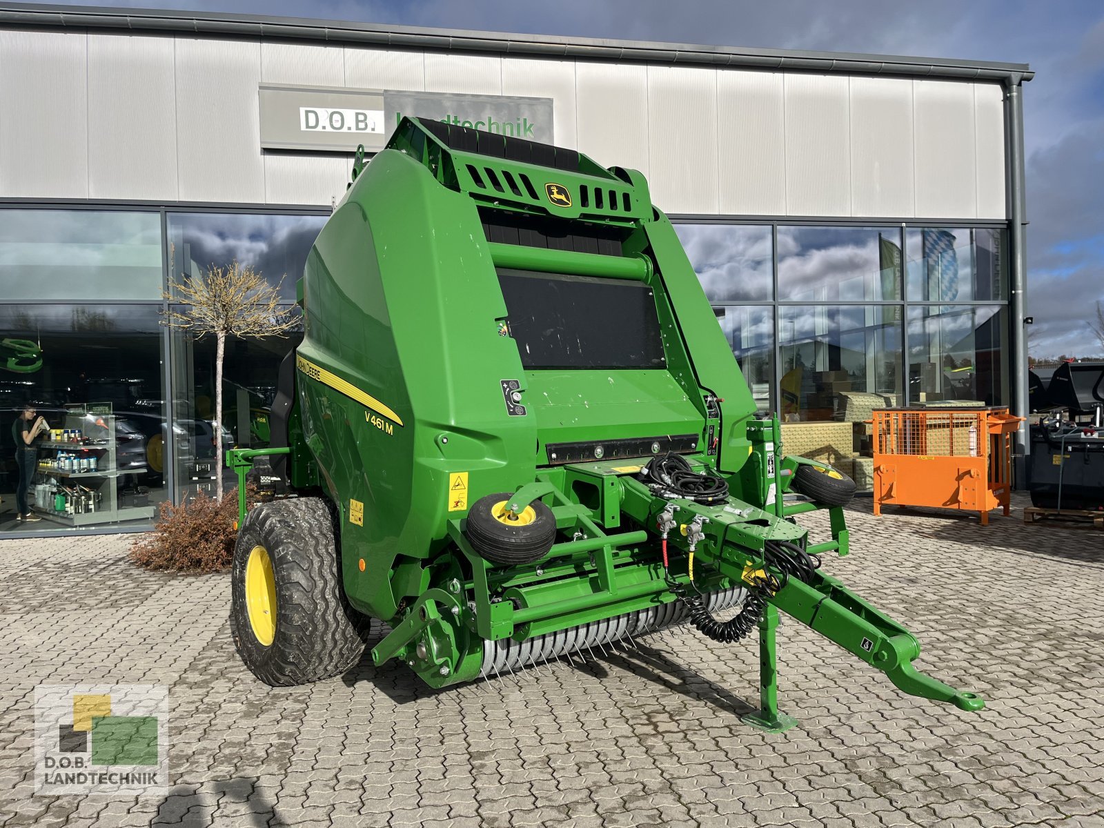 Rundballenpresse of the type John Deere V461M, Gebrauchtmaschine in Langweid am Lech (Picture 4)