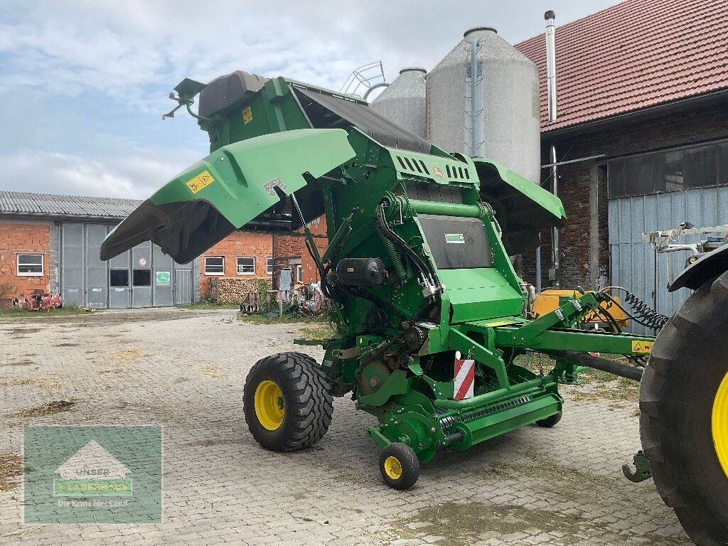 Rundballenpresse van het type John Deere V461M, Gebrauchtmaschine in Eferding (Foto 3)