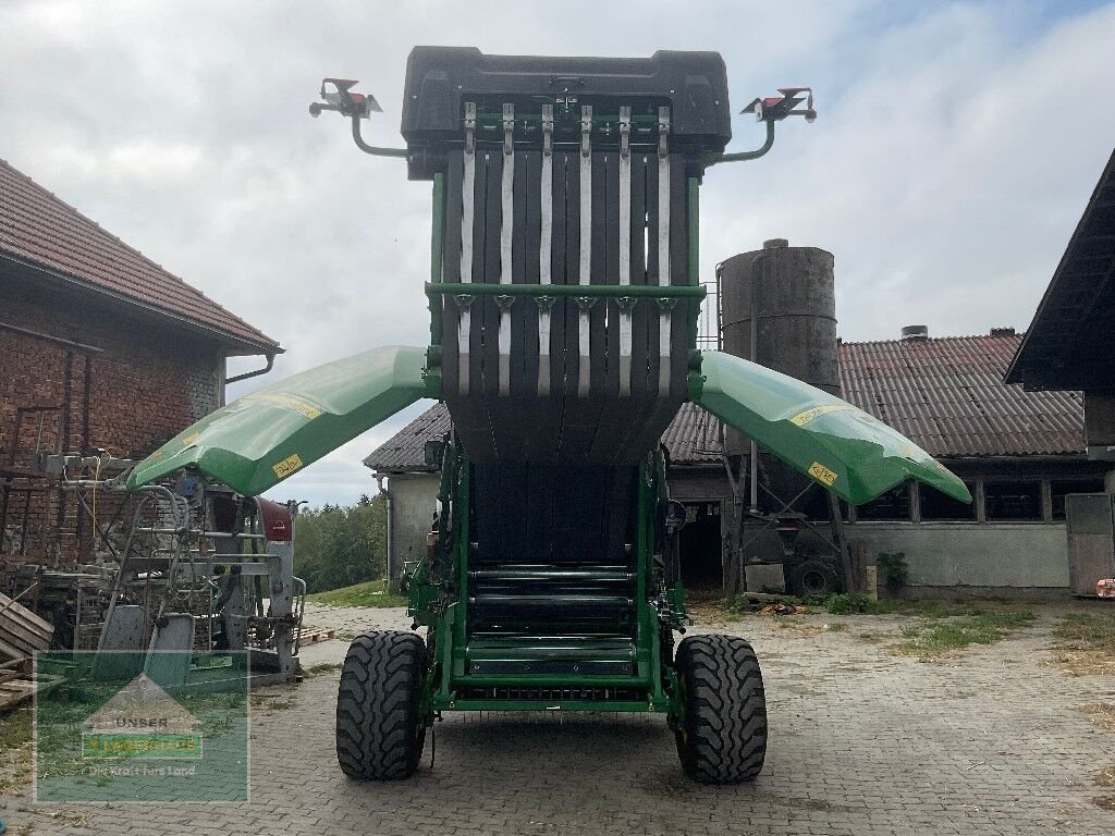 Rundballenpresse tip John Deere V461M, Gebrauchtmaschine in Eferding (Poză 8)