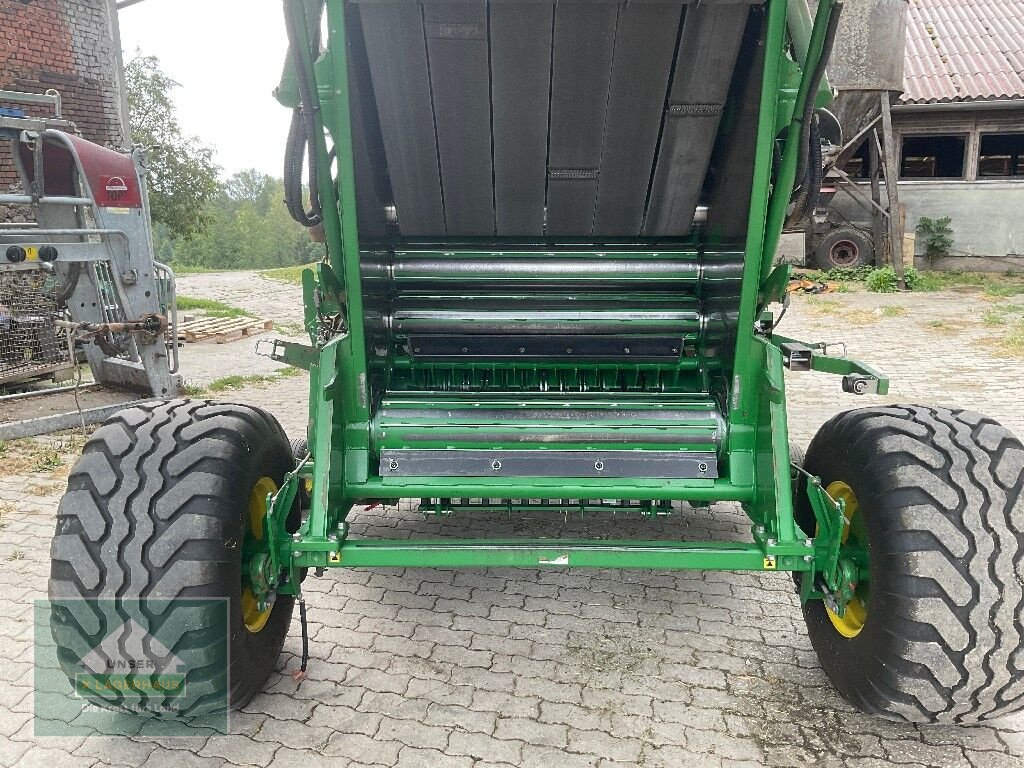 Rundballenpresse tip John Deere V461M, Gebrauchtmaschine in Eferding (Poză 7)