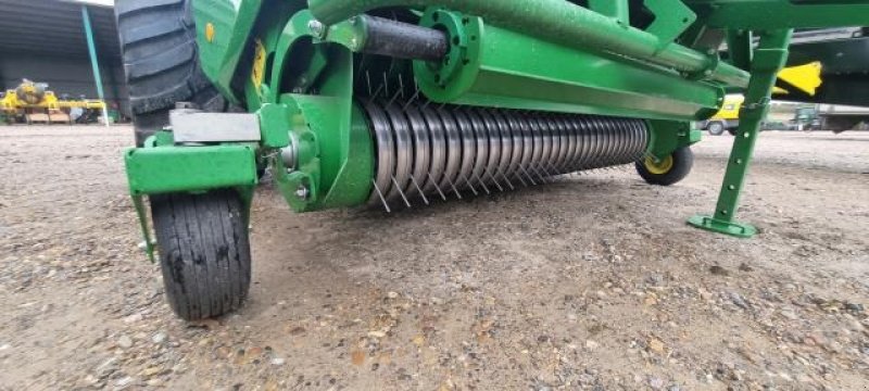 Rundballenpresse del tipo John Deere V461R HC13, Gebrauchtmaschine In Videbæk (Immagine 4)