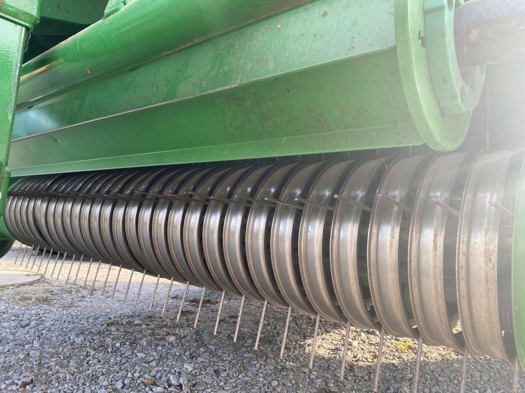 Rundballenpresse van het type John Deere V461R, Gebrauchtmaschine in GUERET (Foto 10)