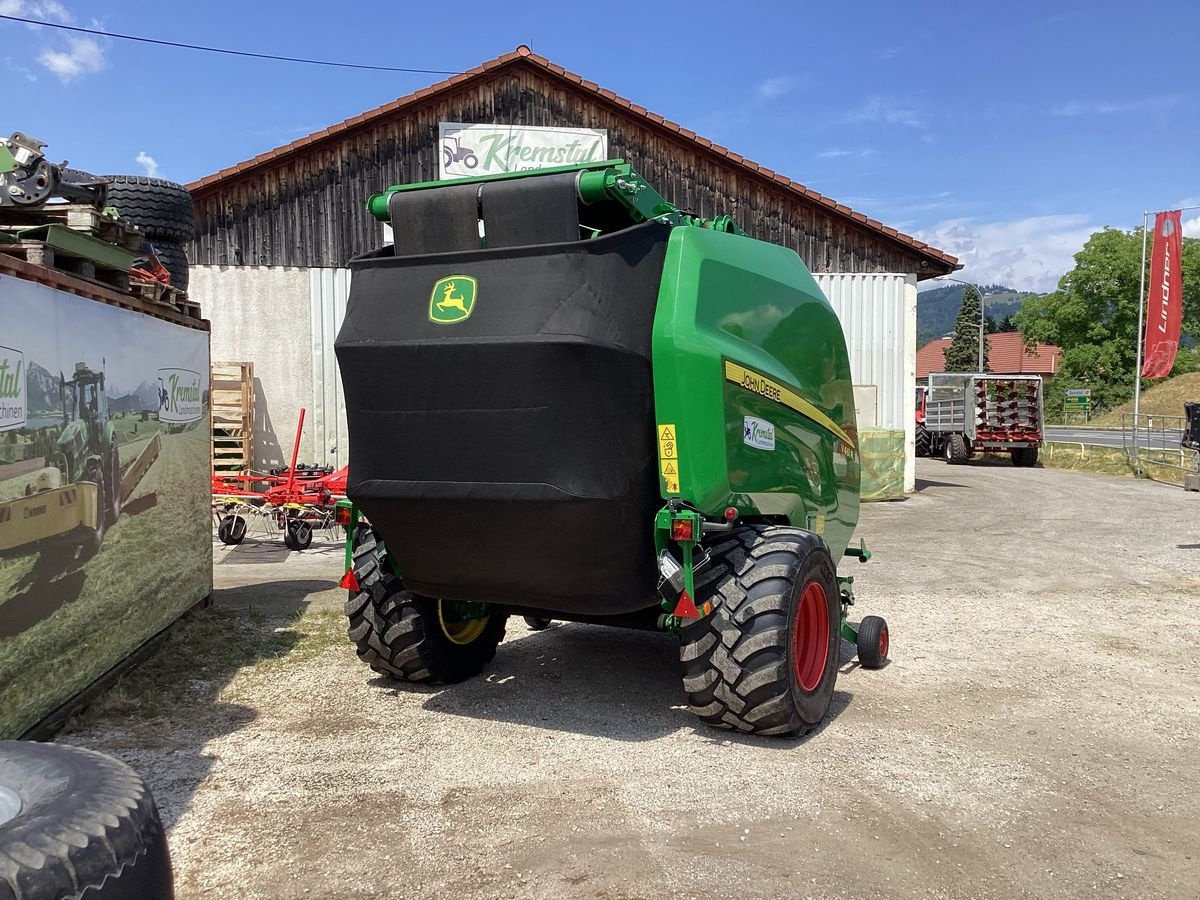 Rundballenpresse tip John Deere V461R, Gebrauchtmaschine in Micheldorf / OÖ (Poză 3)