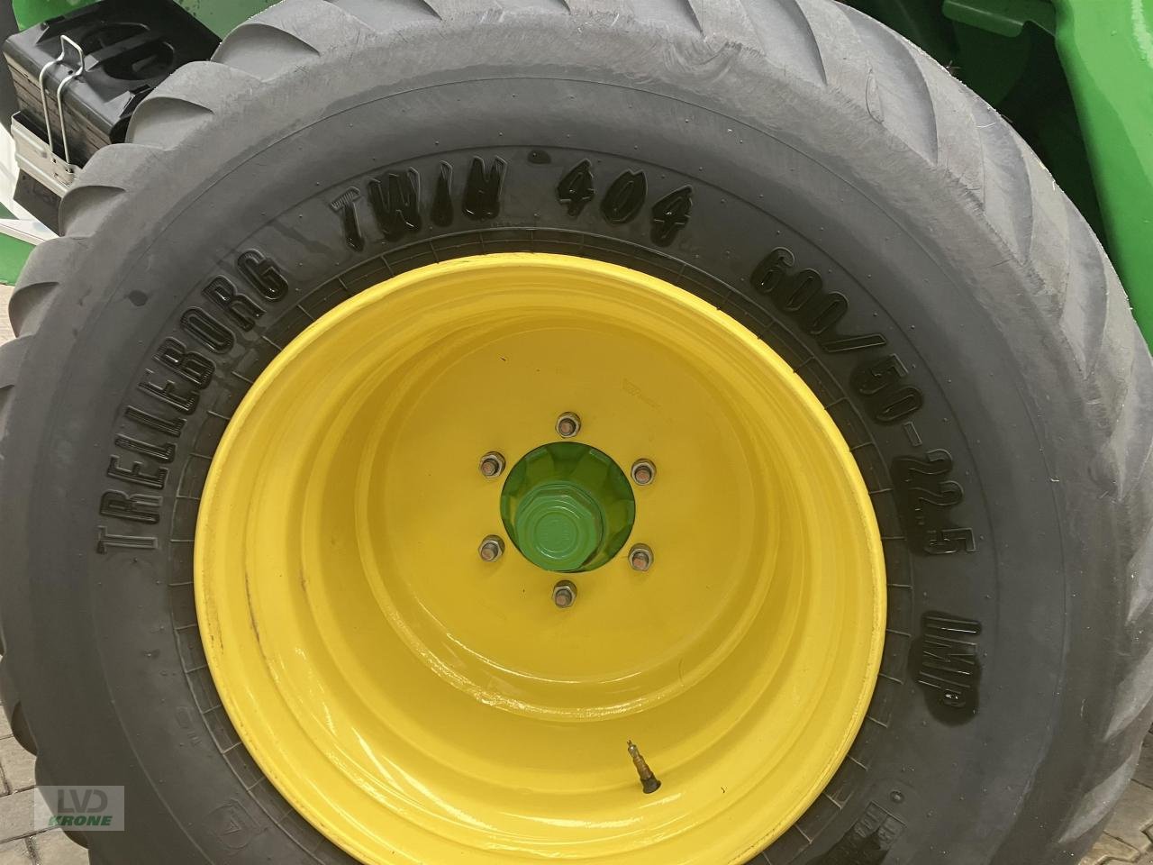 Rundballenpresse a típus John Deere V461R, Gebrauchtmaschine ekkor: Spelle (Kép 17)