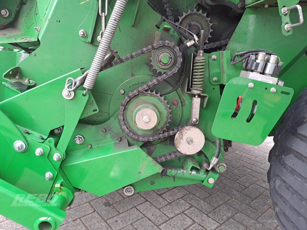 Rundballenpresse del tipo John Deere V461R, Gebrauchtmaschine en Schwaförden (Imagen 21)