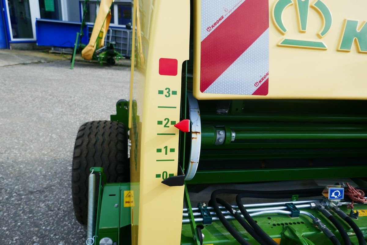 Rundballenpresse du type Krone Bellima F 130 B, Gebrauchtmaschine en Villach (Photo 9)