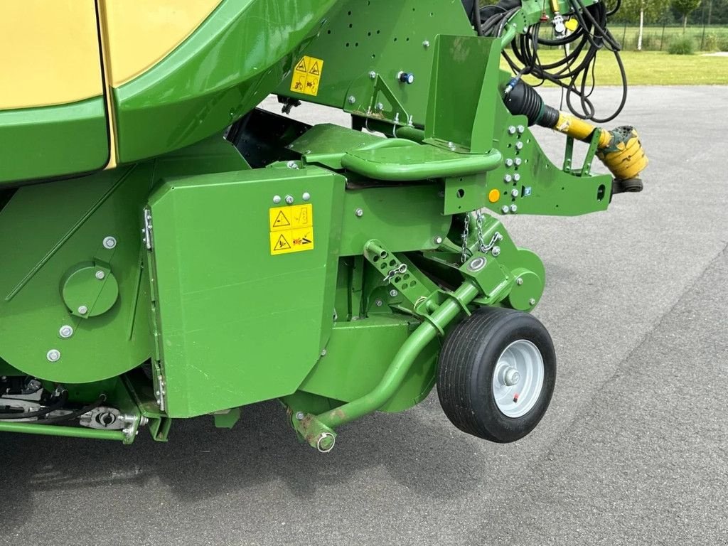 Rundballenpresse tip Krone Bigpack 1270 VC, Gebrauchtmaschine in BENNEKOM (Poză 8)