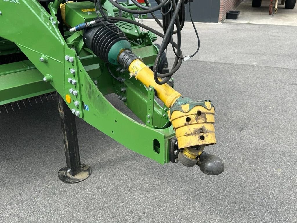 Rundballenpresse tip Krone Bigpack 1270 VC, Gebrauchtmaschine in BENNEKOM (Poză 4)