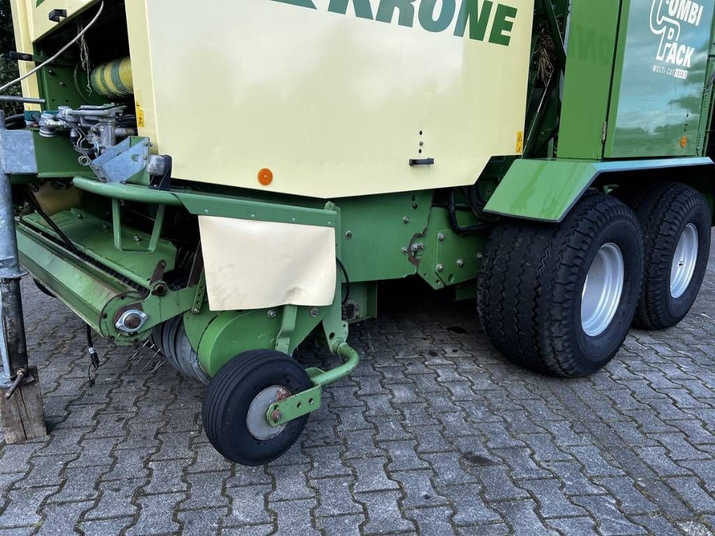 Rundballenpresse del tipo Krone Combi pack 1500 pers en wikkelaar, Gebrauchtmaschine In Luttenberg (Immagine 5)