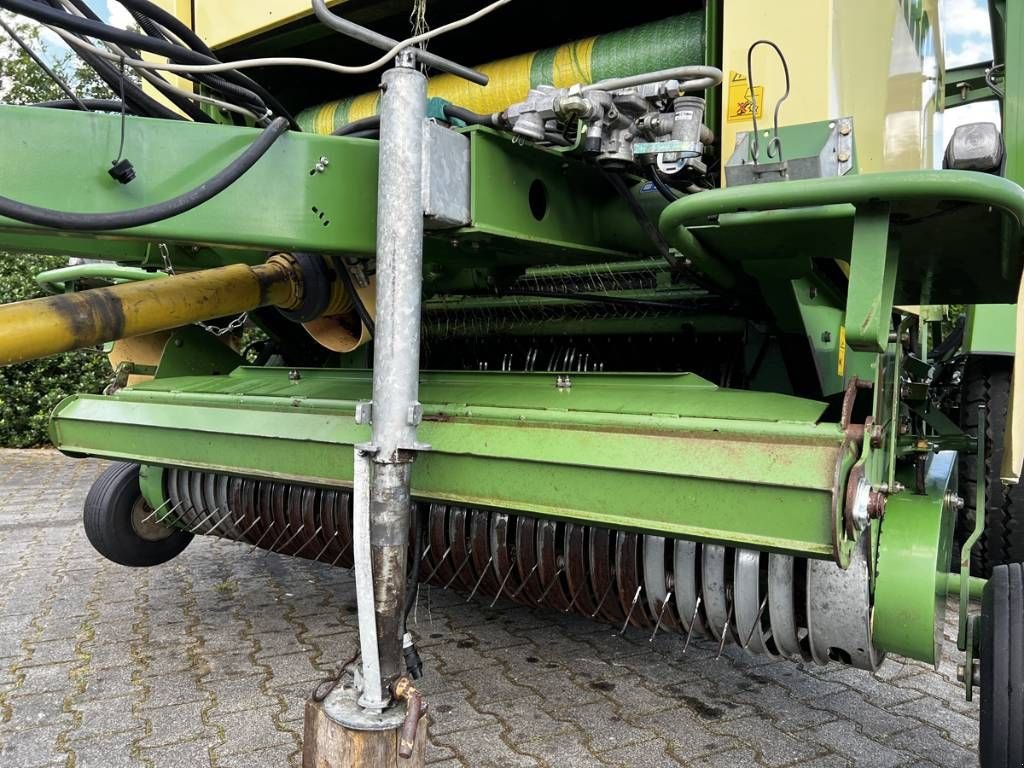 Rundballenpresse des Typs Krone Combi pack 1500 pers en wikkelaar, Gebrauchtmaschine in Luttenberg (Bild 8)