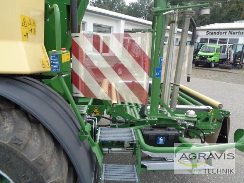 Rundballenpresse tip Krone COMPRIMA CF 155 XC PLUS, Gebrauchtmaschine in Nartum (Poză 12)