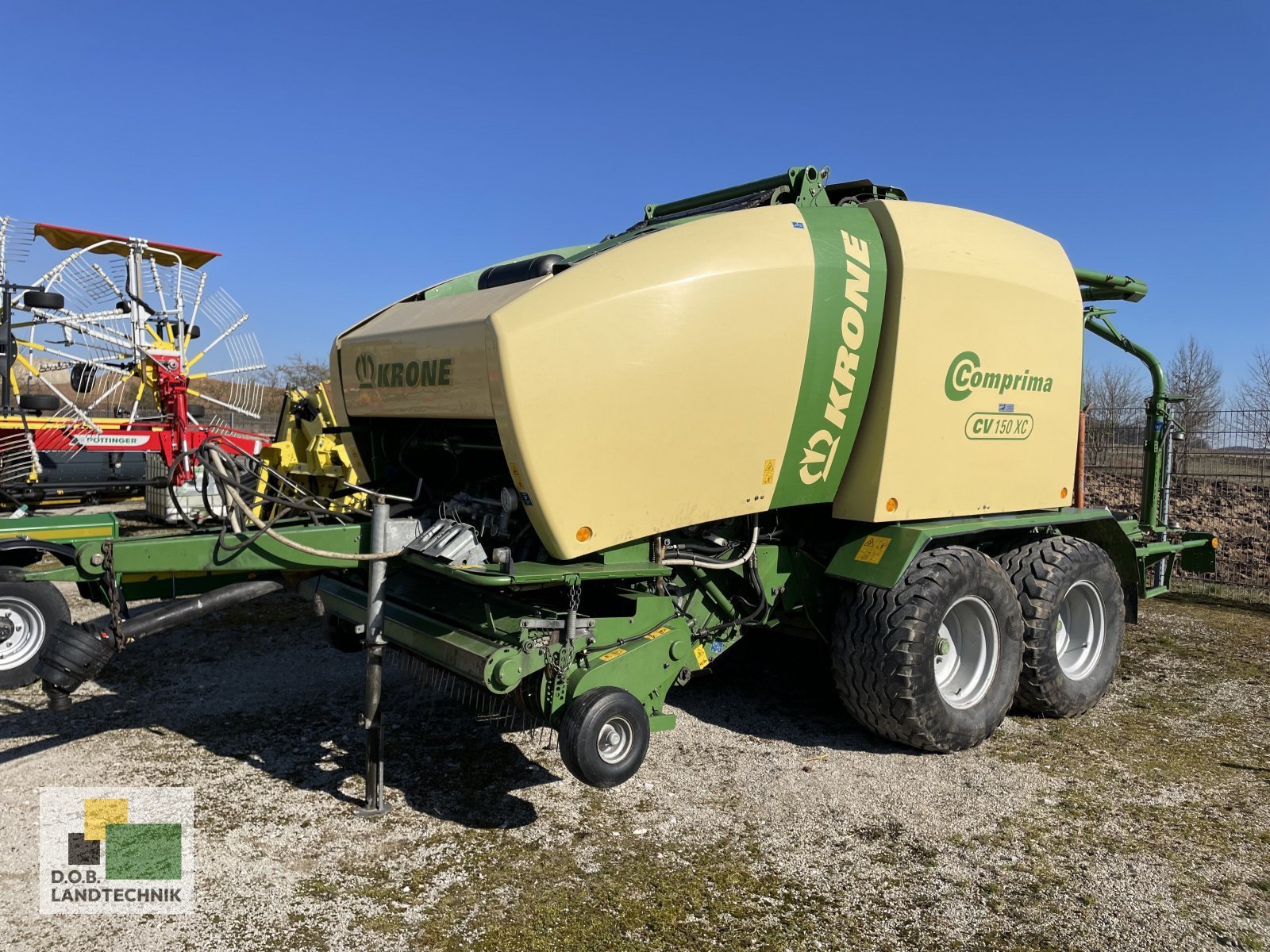 Rundballenpresse del tipo Krone Comprima CF 155 XC, Gebrauchtmaschine en Regensburg (Imagen 2)