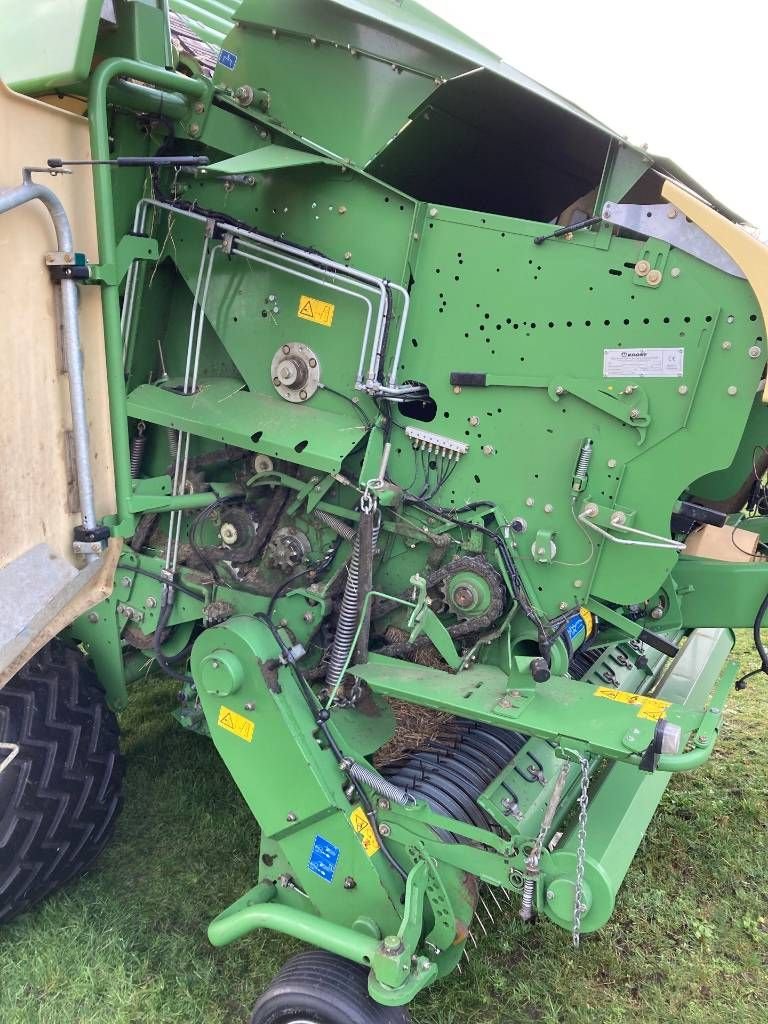 Rundballenpresse tip Krone Comprima CF 155 XC, Gebrauchtmaschine in Gorredijk (Poză 10)