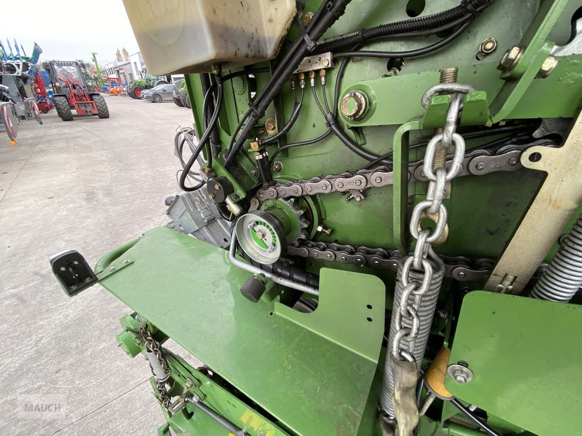 Rundballenpresse tip Krone Comprima CF 155 XC, Gebrauchtmaschine in Burgkirchen (Poză 20)