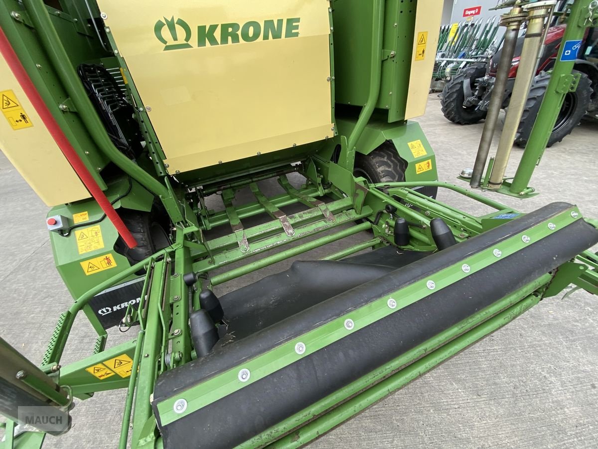 Rundballenpresse van het type Krone Comprima CF 155 XC, Gebrauchtmaschine in Burgkirchen (Foto 10)