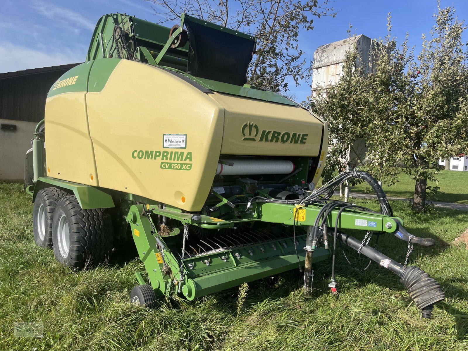 Rundballenpresse van het type Krone Comprima CV 150 XC, BRANDSCHADEN!, Gebrauchtmaschine in Thalmässing (Foto 25)