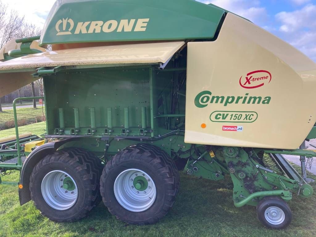 Rundballenpresse za tip Krone Comprima CV 150 XC, Gebrauchtmaschine u Gorredijk (Slika 11)