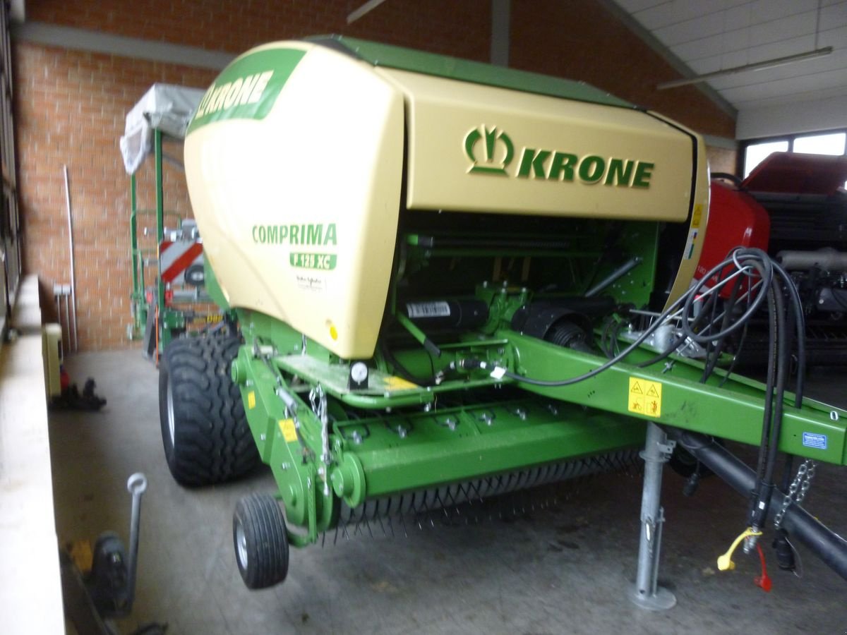 Rundballenpresse του τύπου Krone Comprima F 125 XC, Vorführmaschine σε Epfach  (Φωτογραφία 2)