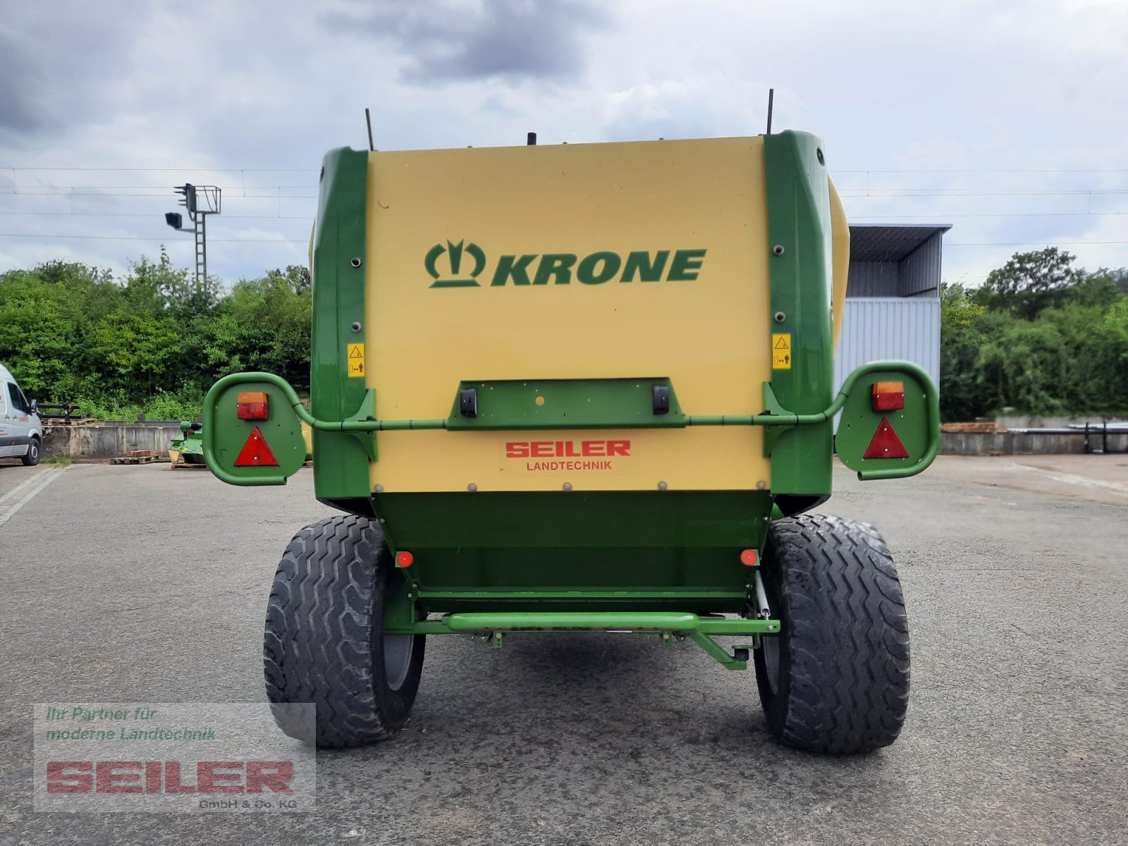 Rundballenpresse του τύπου Krone Comprima F 125 XC, Gebrauchtmaschine σε Ansbach (Φωτογραφία 4)