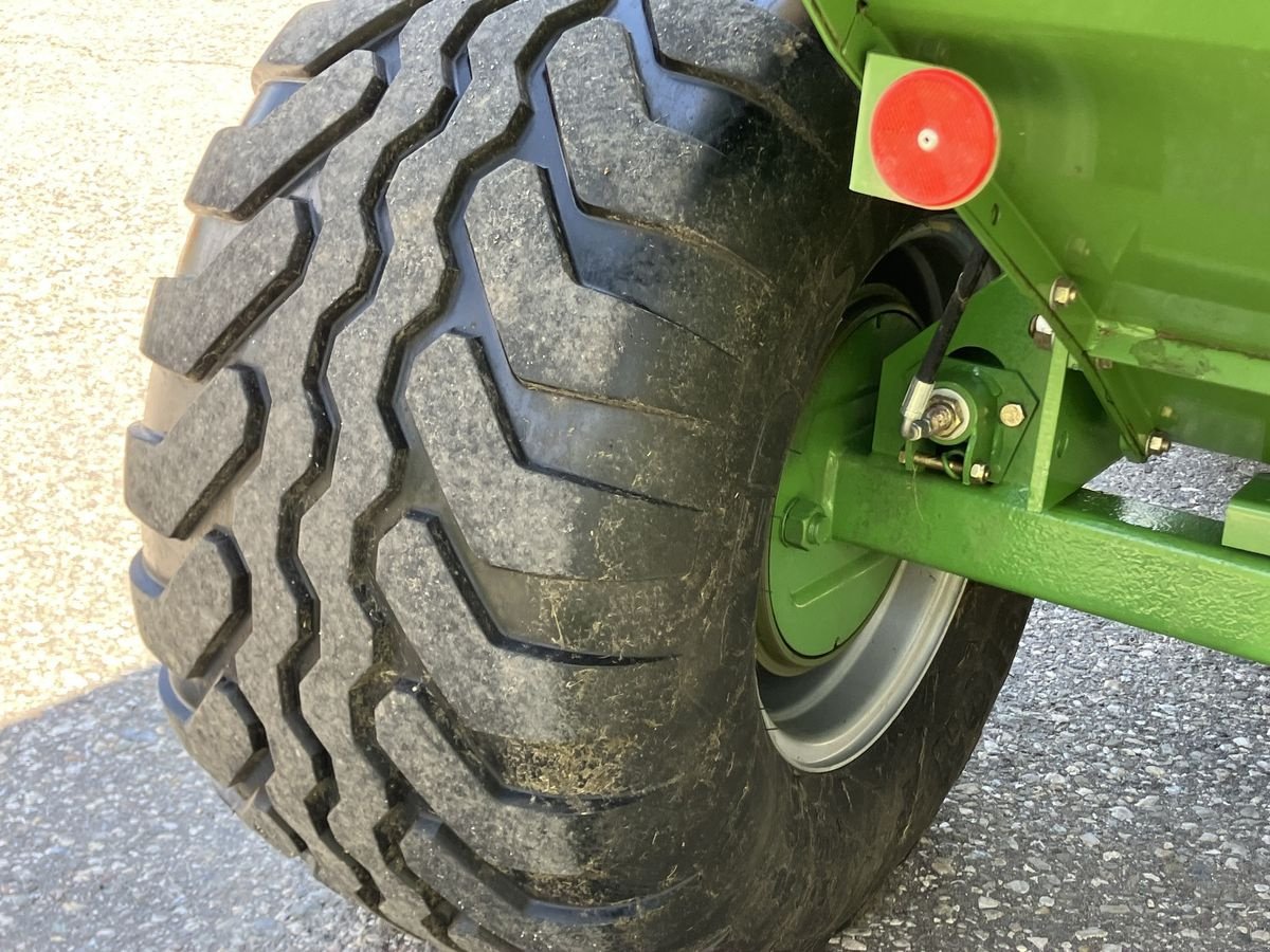 Rundballenpresse tip Krone Comprima F 125 XC, Gebrauchtmaschine in Villach (Poză 9)