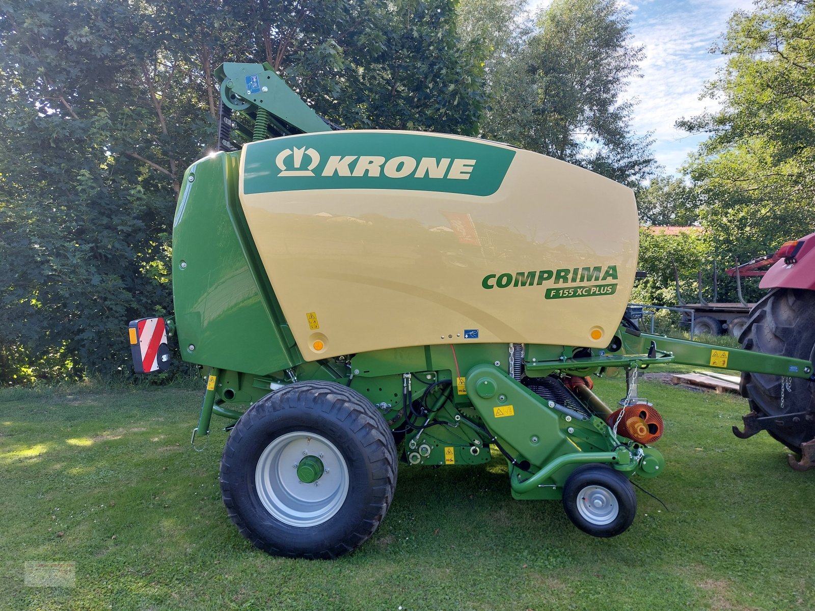 Rundballenpresse tip Krone Comprima F 155 XC PLUS, Neumaschine in Eckental (Poză 2)