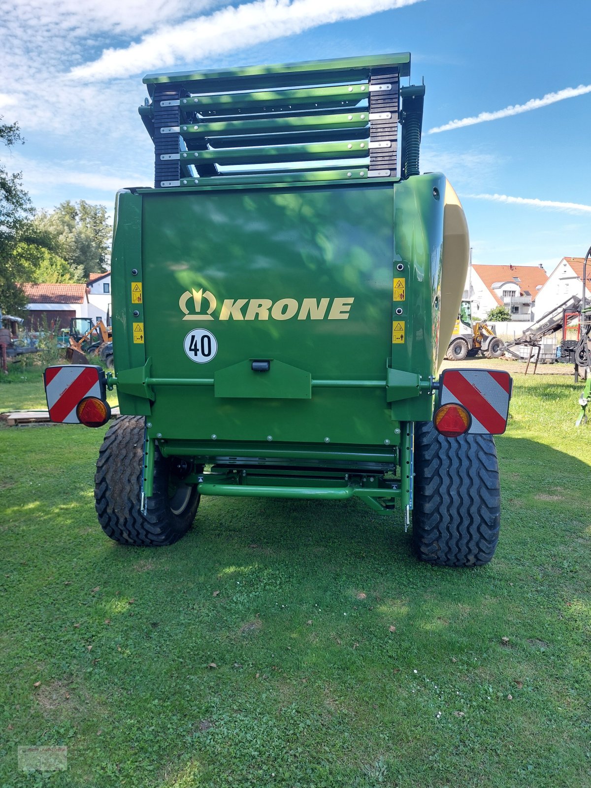 Rundballenpresse des Typs Krone Comprima F 155 XC PLUS, Neumaschine in Eckental (Bild 3)