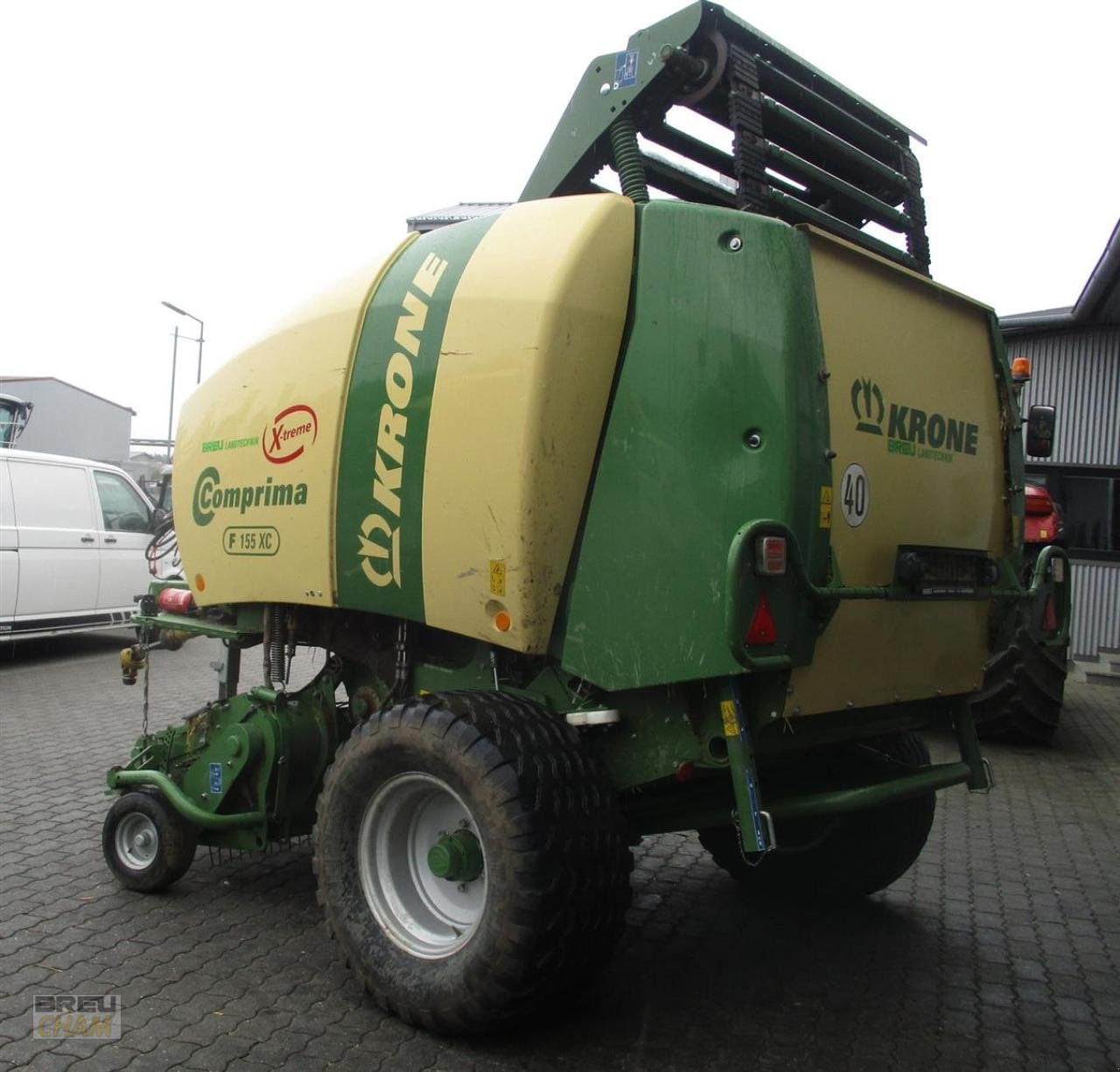 Rundballenpresse des Typs Krone Comprima F 155 XC X, Gebrauchtmaschine in Cham (Bild 4)