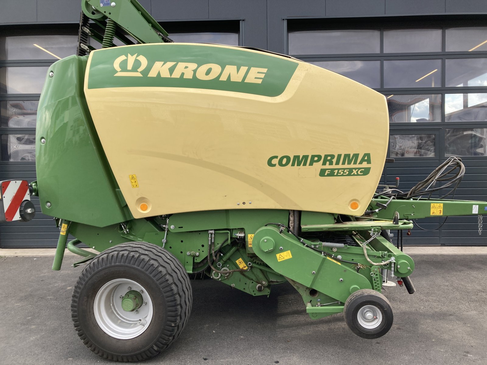 Rundballenpresse del tipo Krone Comprima F 155 XC, Gebrauchtmaschine en Wülfershausen an der Saale (Imagen 3)