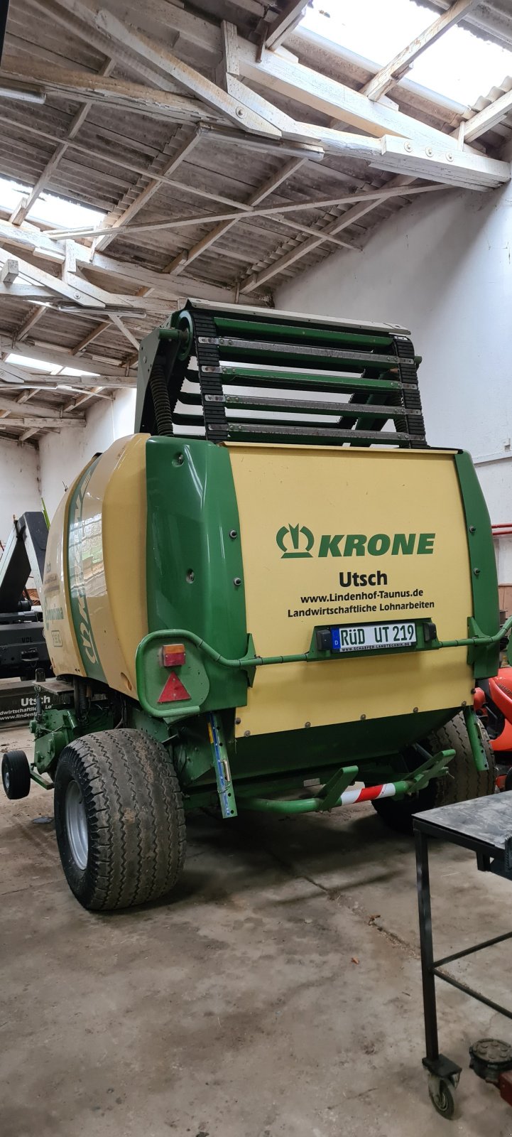 Rundballenpresse del tipo Krone Comprima F 155 XC, Gebrauchtmaschine en Idstein (Imagen 2)