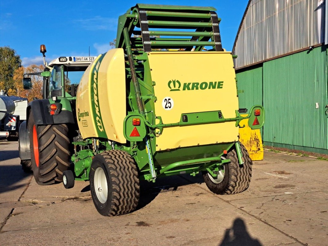 Rundballenpresse del tipo Krone Comprima F 155, Gebrauchtmaschine In Liebenwalde (Immagine 5)